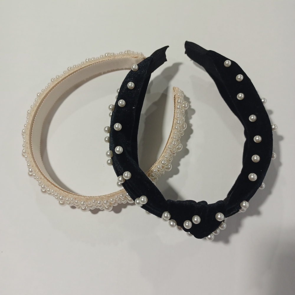 Chic Pearl-Studded Velvet Headbands - Black and Cream - Picture 2 of 8